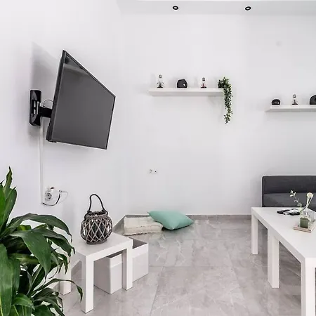 아파트 Modern & Stylish Flat For Friends & Couples 이라클리온