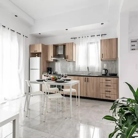Modern & Stylish Flat For Friends & Couples *