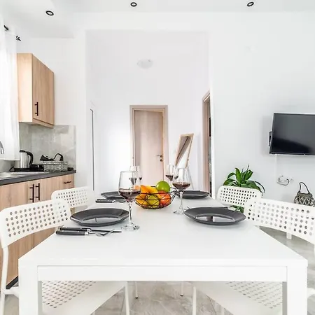 Modern & Stylish Flat For Friends & Couples Appartamento Candia